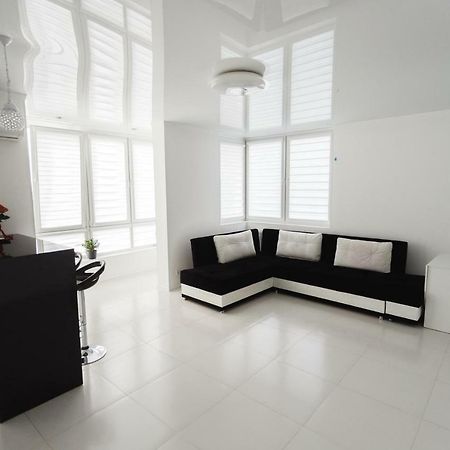 Апартаменты Вероника Kamjanez-Podilskyj Exterior foto